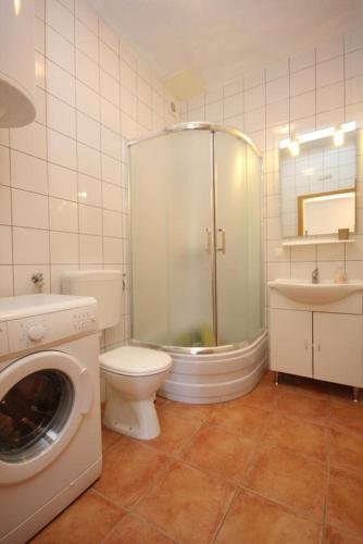 Apartments By The Sea Zavala (hvar) - 8637