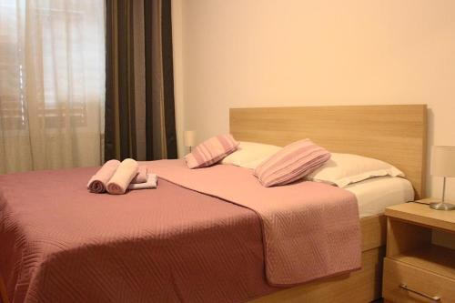 Apartments By The Sea Jelsa (hvar) - 15348