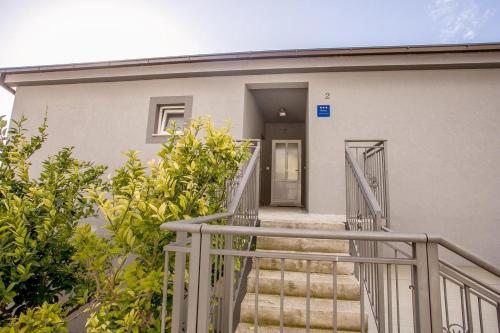 Apartments With A Parking Space Sumpetar (omis) - 14941