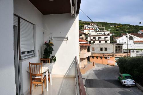 Apartments With Wifi Sumpetar (omis) - 12356