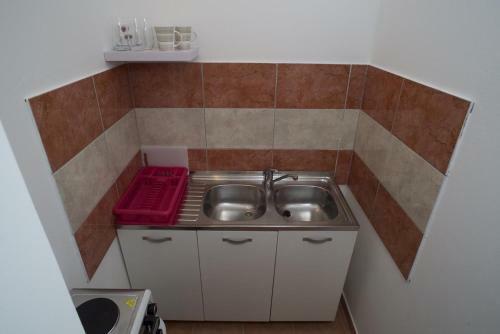 Hostal Triple Room Sumpetar 13320b