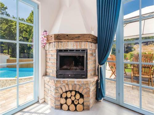 Two-bedroom Holiday Home In Jurdani