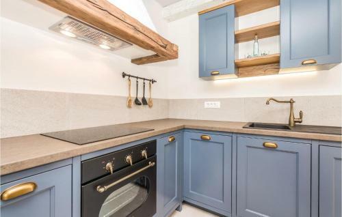 Two-bedroom Holiday Home In Jurdani