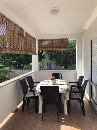 Seaview Apartments Kampor 3708