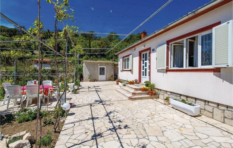 Three-bedroom Holiday Home In Kampor