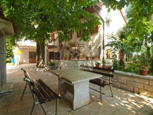 Apartments Mirjana 1655