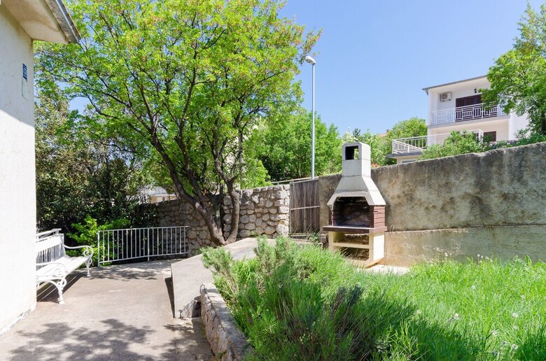 Hostal Apartments And Room Sreten