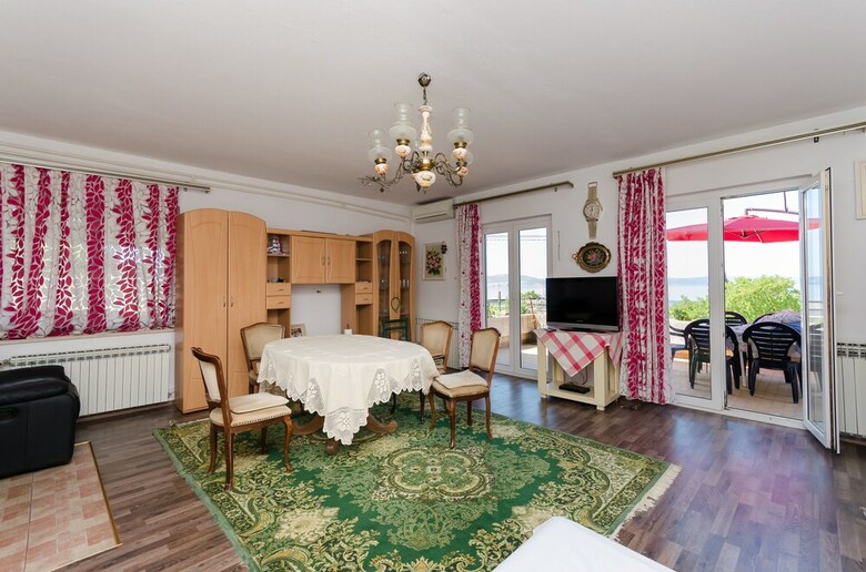 Hostal Apartments And Room Sreten