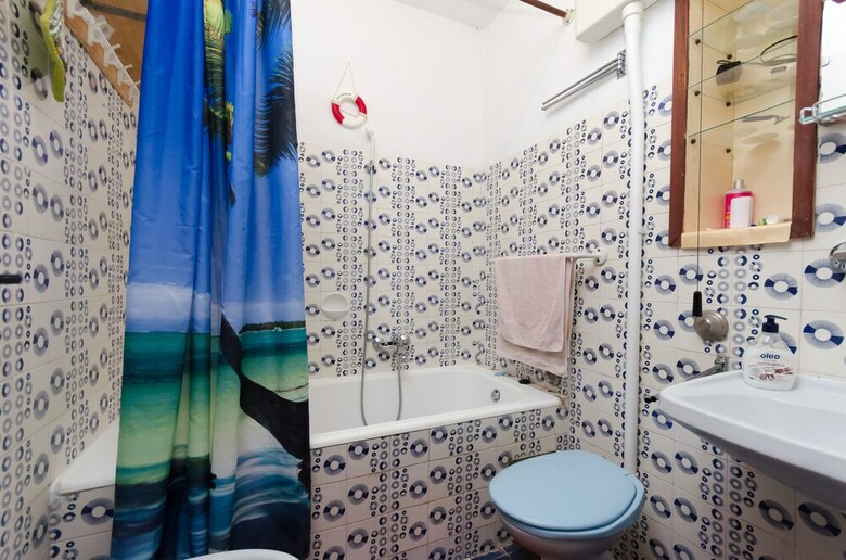 Hostal Apartments And Room Sreten