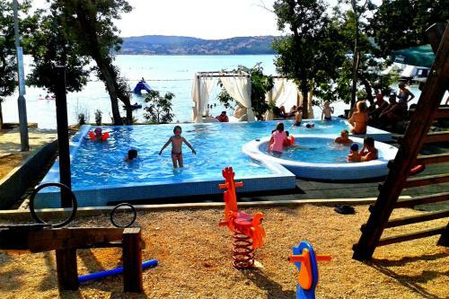 Fisherman's Glamping Village