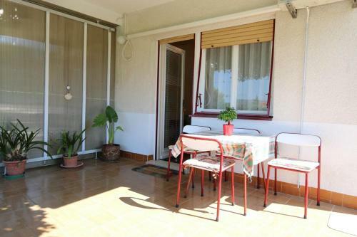 Apartment Mihajic M