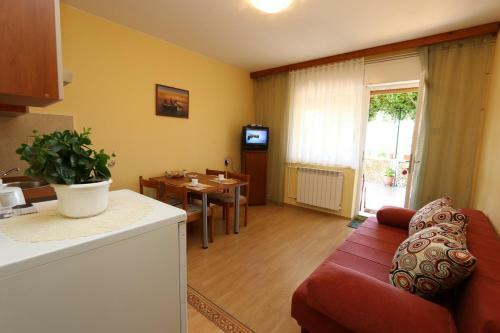 Apartment Mihajic M