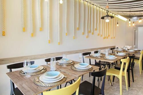 Aparthotel Kalamota Beach House