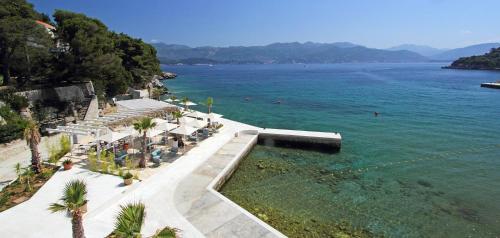Aparthotel Kalamota Beach House