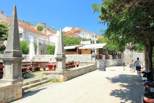 Apartment Mate - Banje Beach