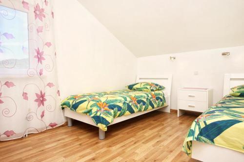 Apartment Vrbovica 4452b