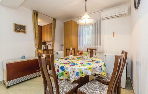 Two-bedroom Holiday Home In Muraj