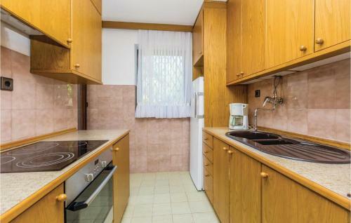 Two-bedroom Holiday Home In Muraj