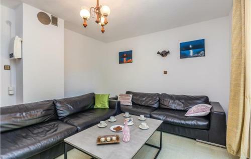 Two-bedroom Holiday Home In Muraj