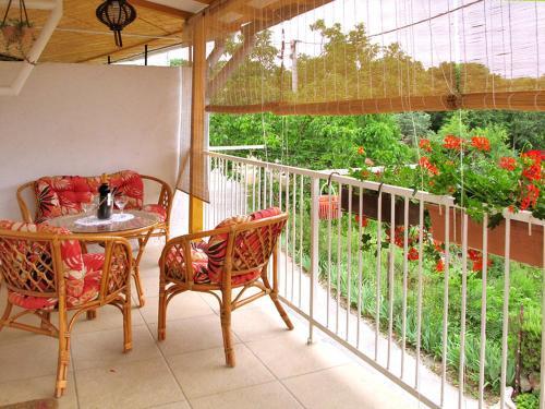 Holiday Home Margeta (krk245)