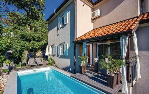 Five-bedroom Holiday Home In Kostrena