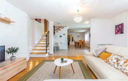 Three-bedroom Holiday Home In Kraljevica