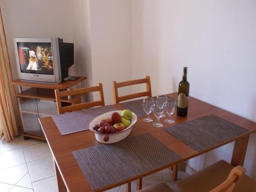 Two-bedroom Apartment In Krk/insel Krk 14383