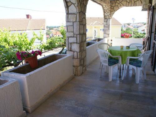 Two-bedroom Apartment In Krk/insel Krk 12744