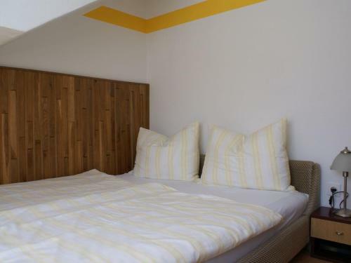 Two-bedroom Apartment In Krk/insel Krk 12744