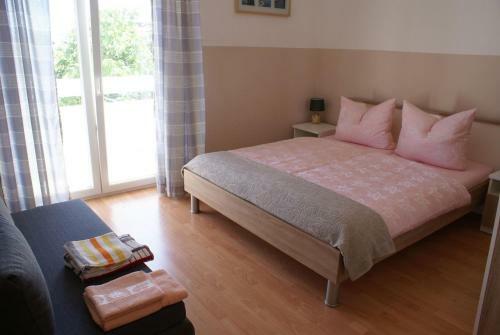 Two-bedroom Apartment In Krk/insel Krk 12744