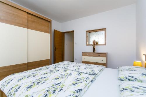 Apartment In Krk/insel Krk 14324