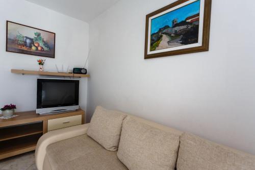 Apartment In Krk/insel Krk 14317