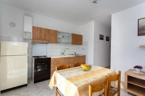 Apartment In Krk/insel Krk 14317