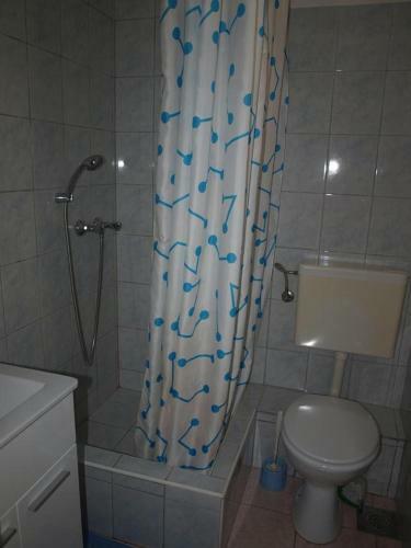 Hostal Apartments And Rooms With Parking Space Krk - 5360