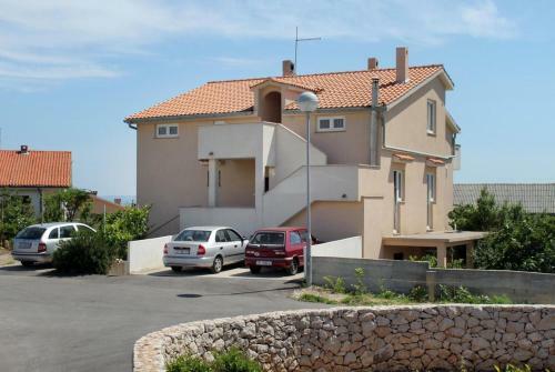 Hostal Apartments And Rooms With Parking Space Krk - 5360