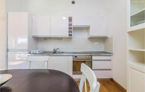 Three-bedroom Holiday Home In Krk