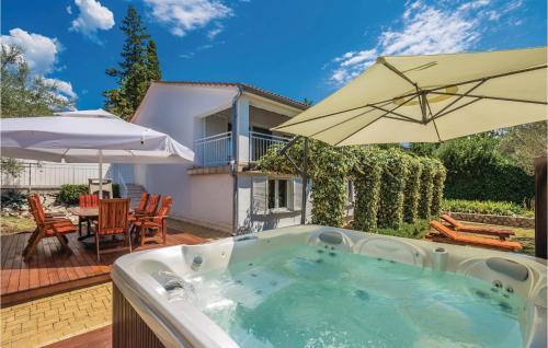 Three-bedroom Holiday Home In Krk