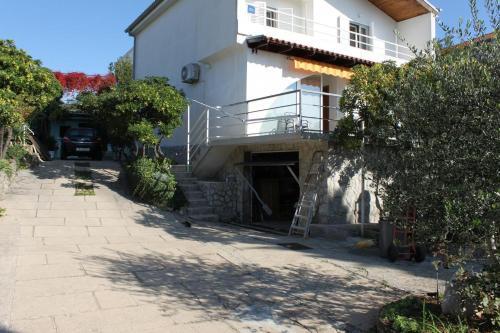 Apartments With A Parking Space Krk - 15331
