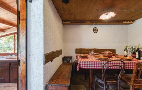 Holiday Home With Pool In Krsan