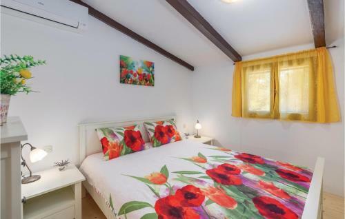Holiday Home With Pool In Krsan