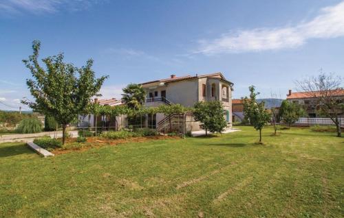 Apartment In Krsan 30369