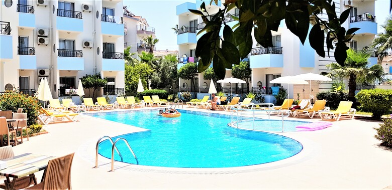 Summer Rose Hotel