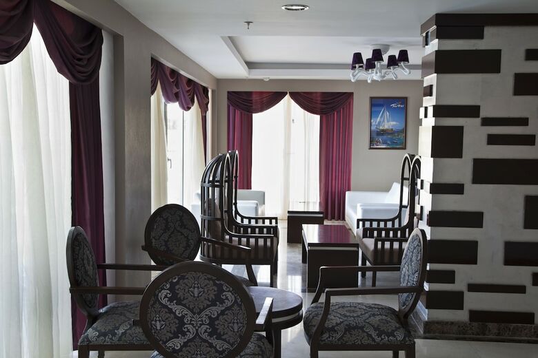 Hotel Holiday Point City