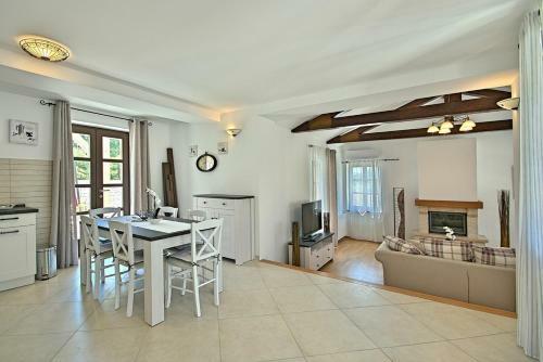 Stone Villa Zahara