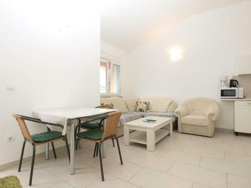 Apartments Milovan 1774