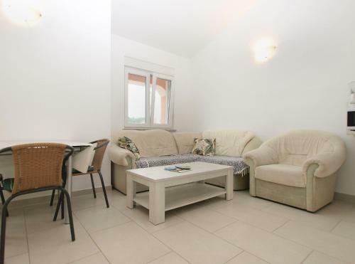Apartments Milovan 1774
