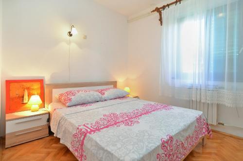 Apartments Gracijano 1724