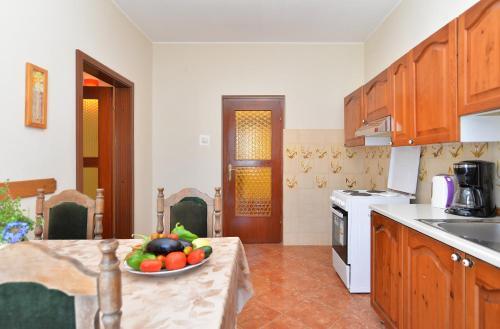 Apartments Gracijano 1724