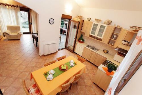Apartments Maja 1242