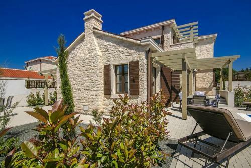 Luxury Stone Villa Zanelli